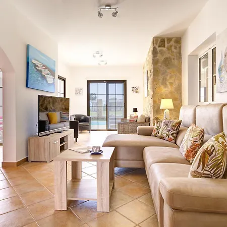 Casa Lottie Villa